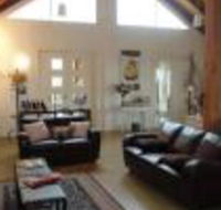 Outlook Hill Pavilion suites  Spa Cottages - Tourism Caloundra