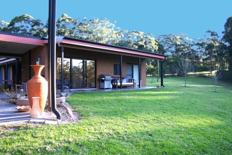 Milton Country Cottages - Tourism Caloundra 0