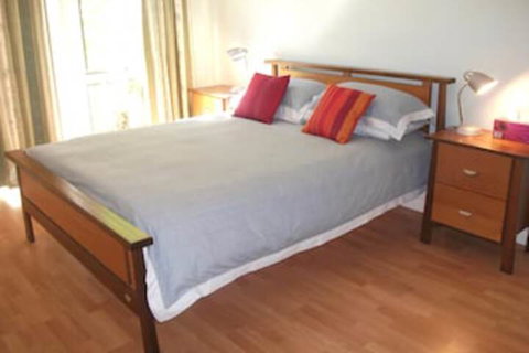 Lakeshore Lodge - Tourism Caloundra 5