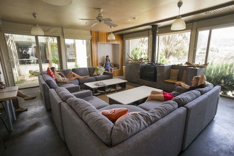 Apollo Bay Eco YHA - Hostel - Tourism Caloundra 4