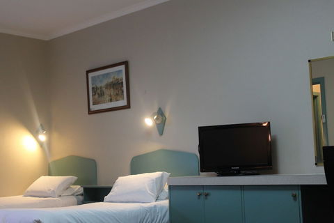 Mount Gambier International Motel - Tourism Caloundra 3