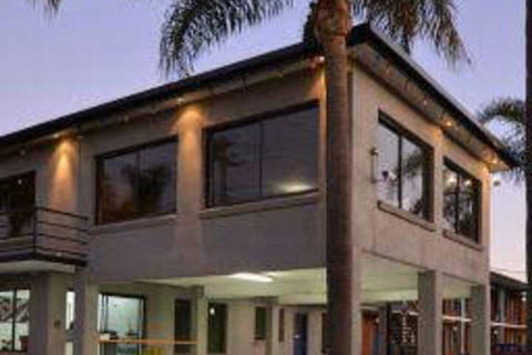 Bayside Motel - Tourism Caloundra 4
