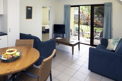 Palms At Trinity - Tourism Caloundra 2