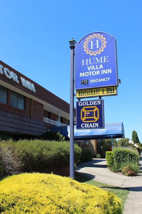 Hume Villa Motor Inn - Tourism Caloundra 0
