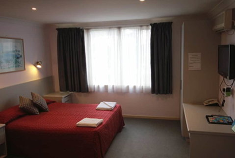 Hume Villa Motor Inn - Tourism Caloundra 6
