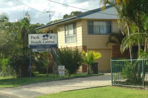 Park Beach Cabins - Tourism Caloundra 3