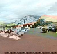 Emu Point Motel  Apartments - Tourism Caloundra