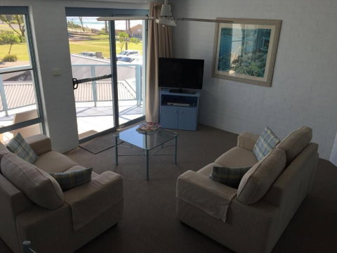 Breakers Apartments Mollymook - Tourism Caloundra 2