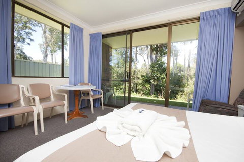 Island Palms Motor Inn - Tourism Caloundra 7