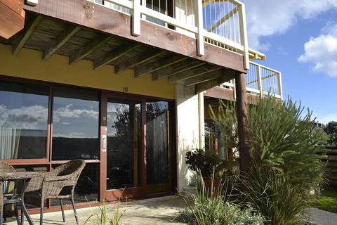 Loch Ard Motor Inn - Tourism Caloundra 5