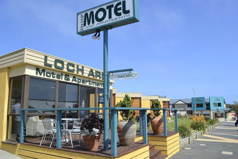 Loch Ard Motor Inn - Tourism Caloundra 3