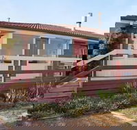 Yarra Glen Racecourse Apartments - Tourism Caloundra