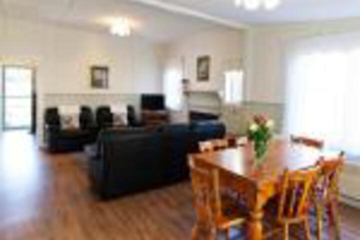 Springbank VIC Tourism Caloundra