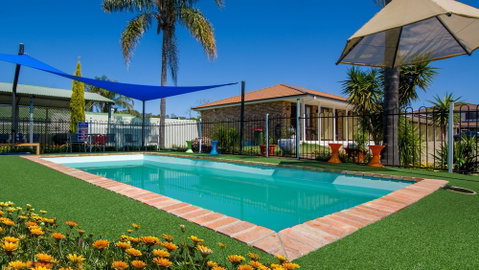 Aalbany Motel - Tourism Caloundra 1