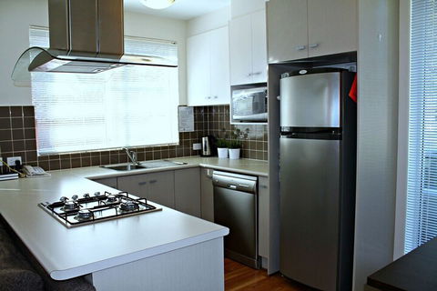 Adelaide DressCircle Apartments Childers Street - Tourism Caloundra 3