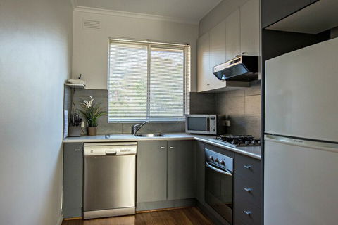 Adelaide DressCircle Apartments Childers Street - Tourism Caloundra 7