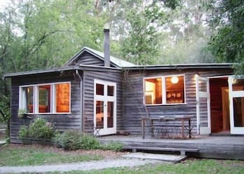 Allenvale - Tourism Caloundra 0