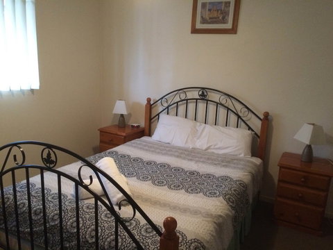 Santa Fe Apartments - Tourism Caloundra 3