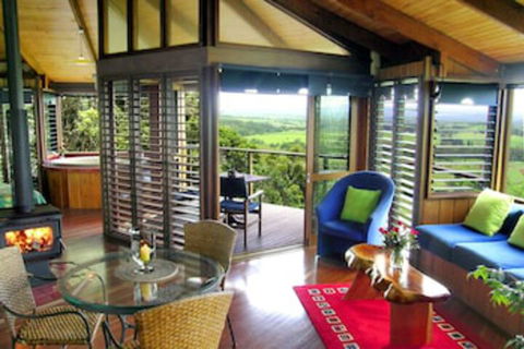Mt Quincan Crater Retreat - Tourism Caloundra 0
