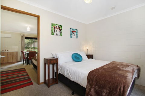 Beechworth On Bridge - Tourism Caloundra 4