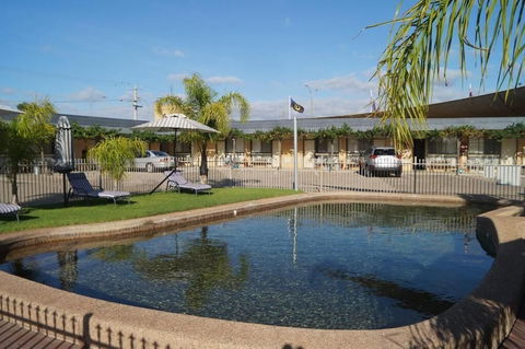 Bell Tower Motor Inn - Tourism Caloundra 4