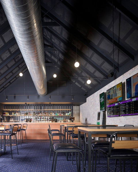 Camden Valley Inn - Tourism Caloundra 5