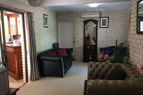 Ophir Gold Bed & Breakfast - Tourism Caloundra 1