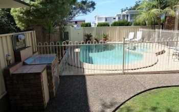 Mollymook Surfbeach Motel And Apartments - Tourism Caloundra 2