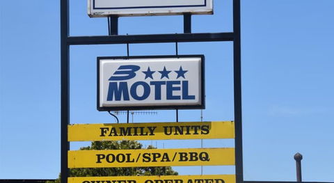 Riviana Motel - Tourism Caloundra 2