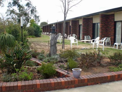 Riviana Motel - Tourism Caloundra 1