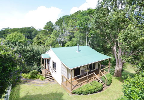 Apple Tree Cottage & Studio - Tourism Caloundra 5
