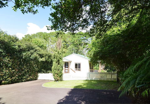 Apple Tree Cottage & Studio - Tourism Caloundra 0