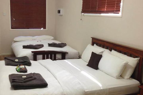 Mapleton Cabins & Caravan Park - Tourism Caloundra 1
