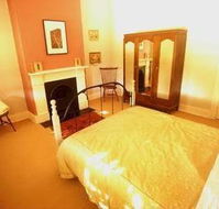 Cromwell House - Tourism Caloundra