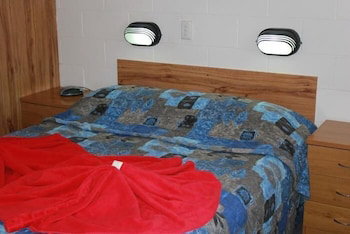 Peak Hill Golden Peak Budget Motel - Tourism Caloundra 6