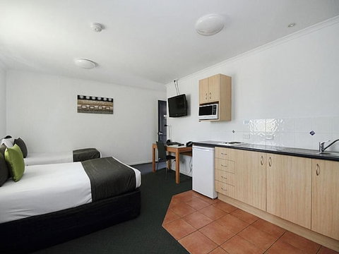 Browns Plains Motor Inn - Tourism Caloundra 3