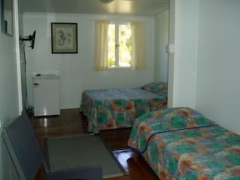 Hillcrest Guest House Cooktown - Tourism Caloundra 1