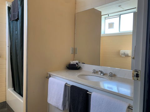 Wedderburn Goldseeker Motel - Tourism Caloundra 2