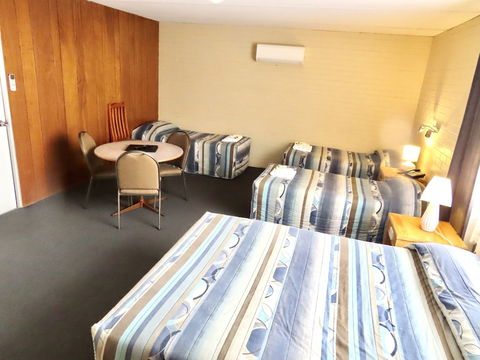 Wedderburn Goldseeker Motel - Tourism Caloundra 4