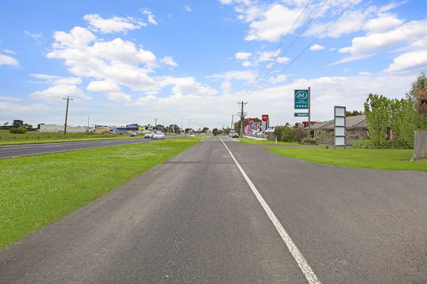 Motel Warrnambool - Tourism Caloundra 1