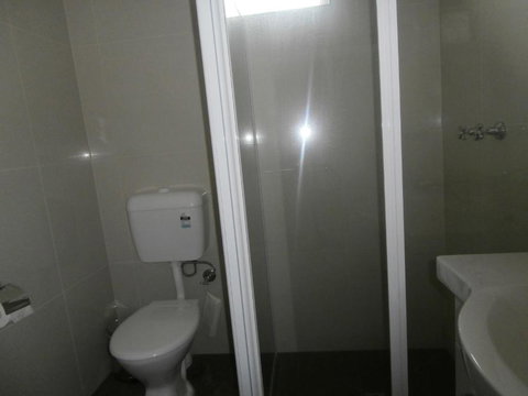 Golden Hills Motel - Tourism Caloundra 1