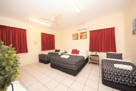 Parkside Motel - Tourism Caloundra 5