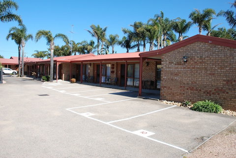 Cunningham Shore Motel - Tourism Caloundra 1