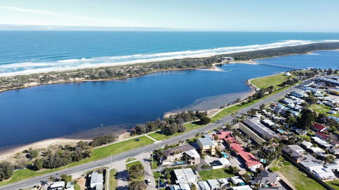 Cunningham Shore Motel - Tourism Caloundra 0