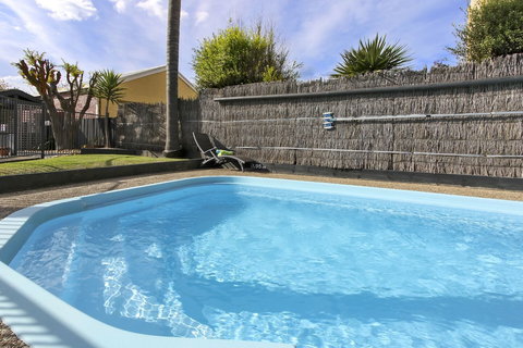 Cunningham Shore Motel - Tourism Caloundra 6