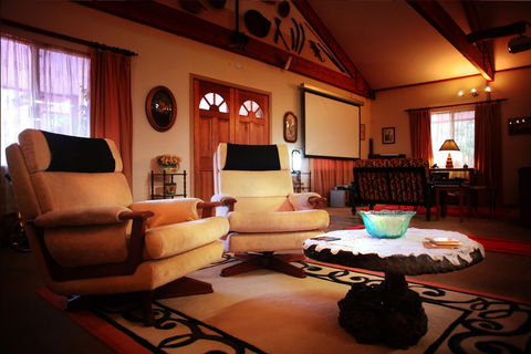 Enderslie House Bed & Breakfast - Tourism Caloundra 2