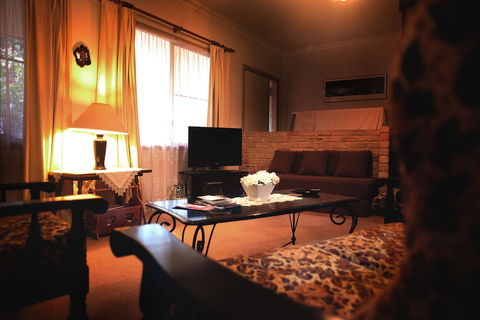 Enderslie House Bed & Breakfast - Tourism Caloundra 5