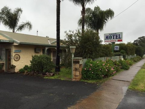 Oasis Motel Peak Hill - Tourism Caloundra 5
