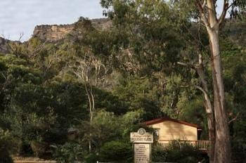 Kingsway Holiday Flats & Gariwerd House. - Tourism Caloundra 2