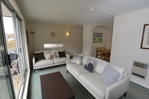 Bobuck 3B - Tourism Caloundra 2